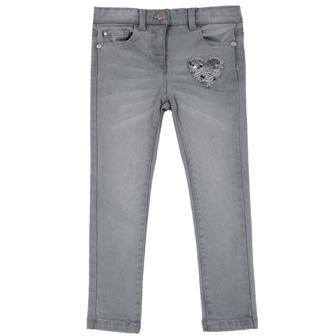 Calças, €32,99, Chicco. Na compra de duas peças da linha 'To Be', por mais €1 leve três peças. A promoção é válida até 5 de setembro