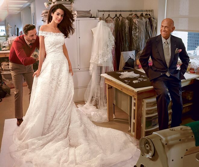 Amal Clooney (2014)  Casamento com George Clooney. Vestido de Oscar de La Renta