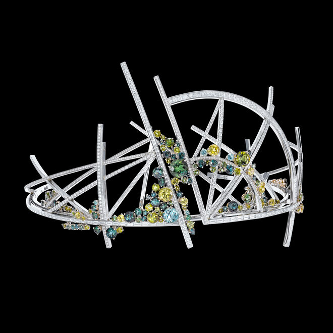 Tiara da exposição Chaumet in Majesty, Jewels of Sovereigns since 1780, no Mónaco.