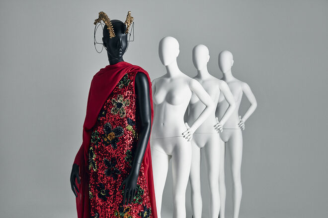 Vestido Biki, início da década de 1970, da colação de Alta Costura de Cecilia Matteucci Lavarini na exposição Bvlgari. The Story, the Dream.