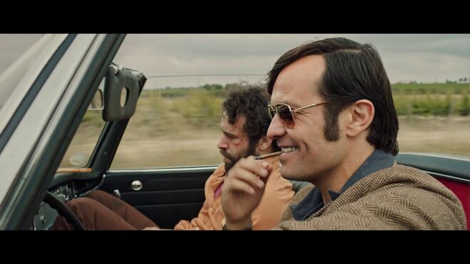 O filme, produzido por Paulo Branco e com guião do escritor Rui Cardoso Martins e Tiago Guedes (e ainda com a participação de Gilles Taurand), tem Albano Jerónimo e Sandra Faleiro como protagonistas. Conta a história de uma família portuguesa proprietária de um dos maiores latifúndios da Europa, na margem sul do Tejo, ao mesmo tempo que traça um retrato social e político de um Portugal dos anos 40 até aos dias de hoje, com particular ênfase no período do 25 de Abril.