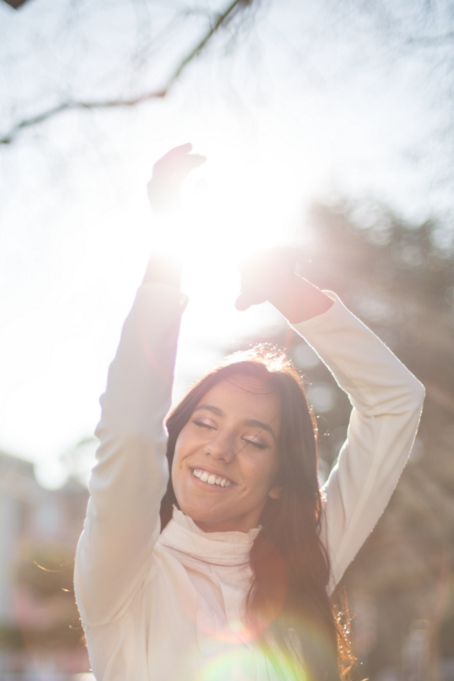 . Sonhos é o nome do disco de estreia de Tainá e pouco – ou muito pouco – se sabe sobre esta jovem com voz de embalar, a não ser que lutou – e muito – para se formar em Música, tendo de trabalhar como secretária de um instituto de música, em São Paulo, para poder ir às aulas (e acordando todos os dias às 5 horas). A 12 de setembro canta no Convento de São Francisco, em Coimbra (bilhetes a €5). 