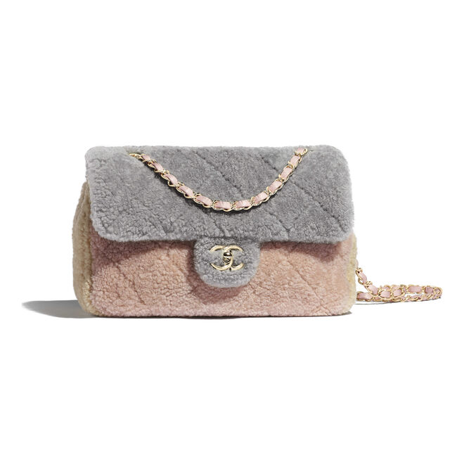 PELO | Carteira, €3950, Chanel