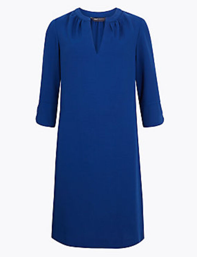 Vestido azul, cerca de €22, Marks & Spencer