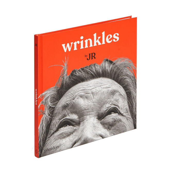 ‘Wrinkles by JR’, de JR, 40 páginas, £12.95 (cerca de €14), Phaidon. A 25 de setembro