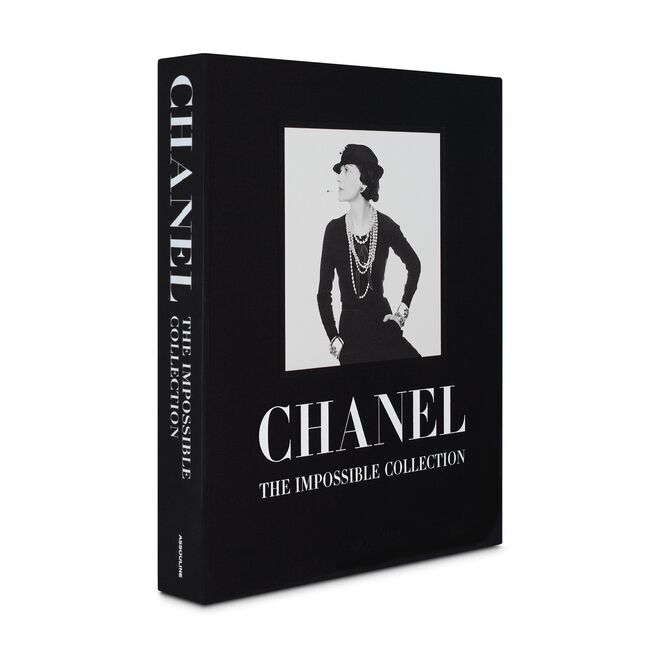 ‘Chanel: The Impossible Collection’, de Alexander Fury, 232 páginas, €820, Assouline