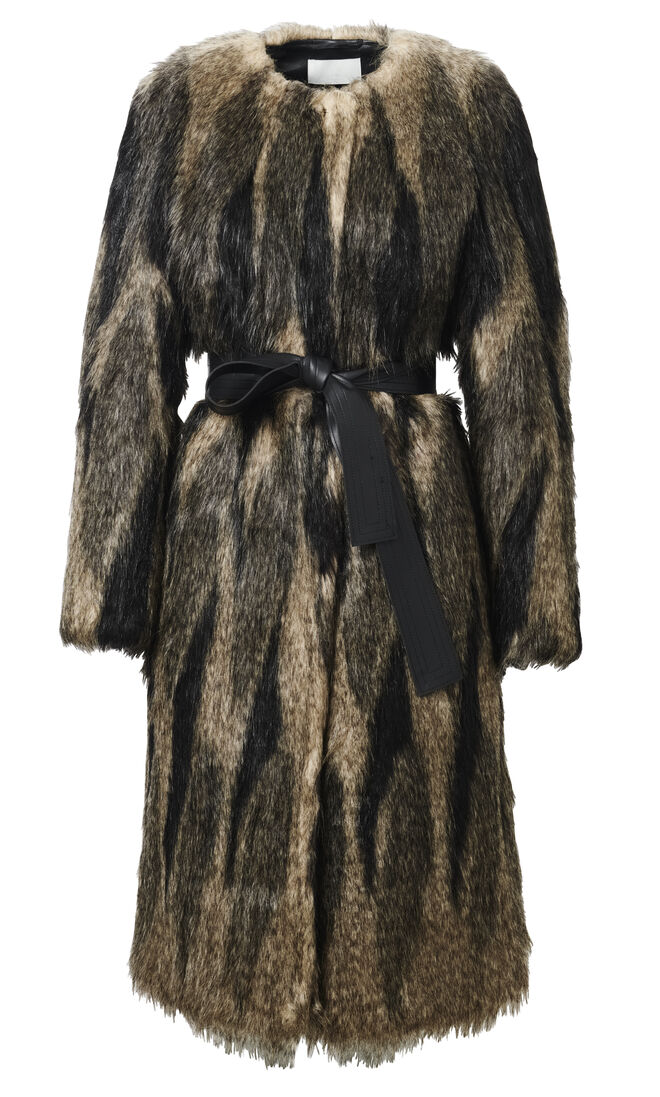 Casaco, €149, H&M Conscious Exclusive
