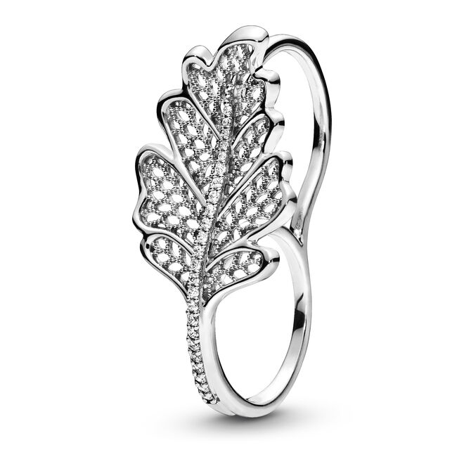 Anel duplo Oak Leaf em prata e zircónias, €119, Pandora.