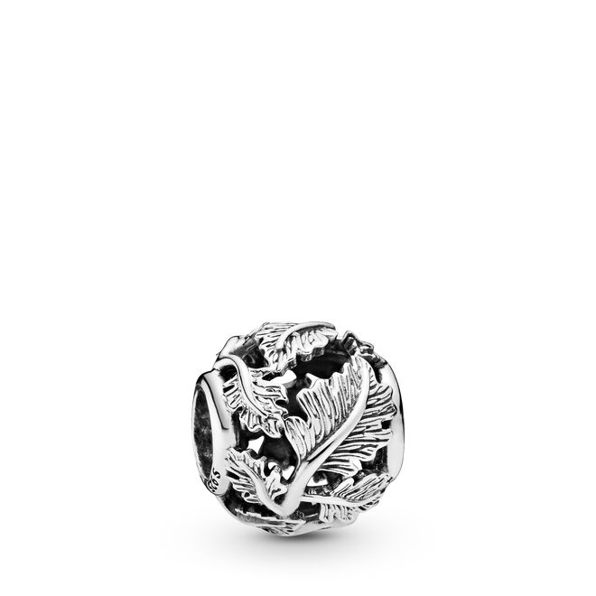Conta Openwork Leaves em prata, €25, Pandora.