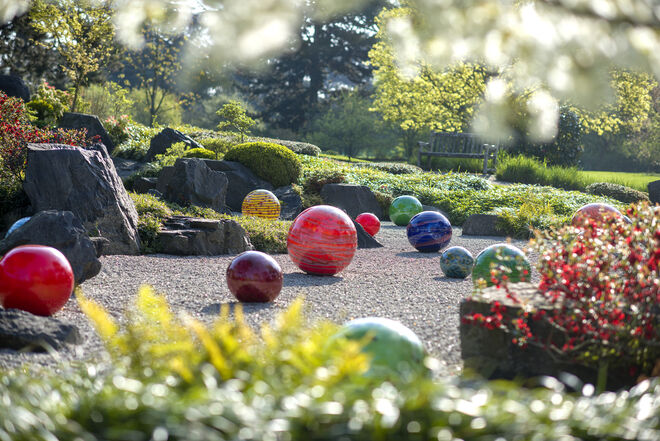 Niijima Floats, Dale Chihuly, 1992-2008. Royal Botanic Gardens, Kew, Londres.