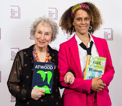 Margaret Atwood e Bernardine Evaristo, duas mulheres vencem o Booker Prize 2019