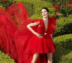 Kendall Jenner fala em exclusivo sobre a coleção Giambattista Valli x H&M