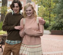 Elle Fanning ilumina um dia chuvoso no novo filme de Woody Allen