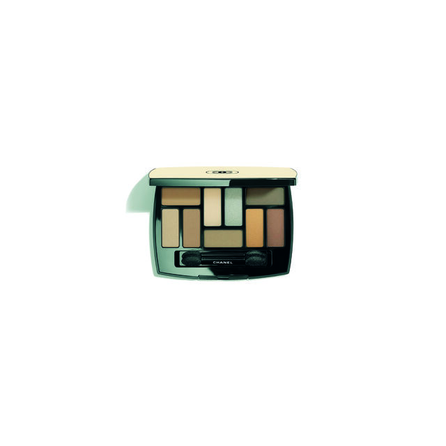 Les Beiges Collection d’Ombres à Paupières Naturelles no tom Les Indespensables, €85, Chanel