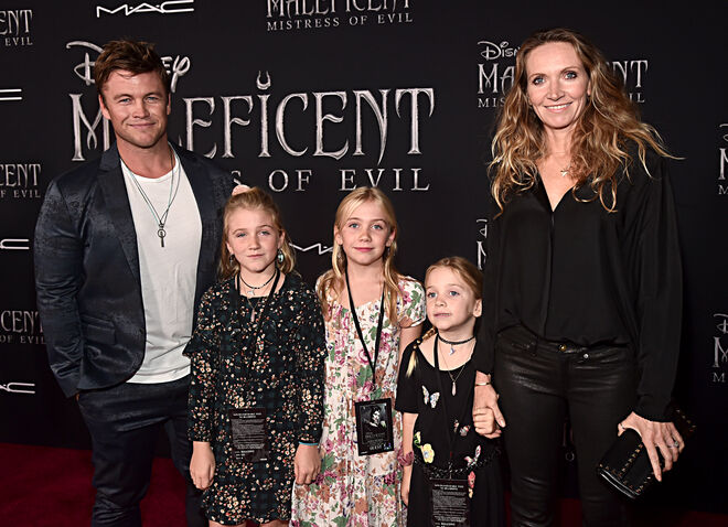 Luke, Ella, Holly, Harper Rose e Samantha Hemsworth 