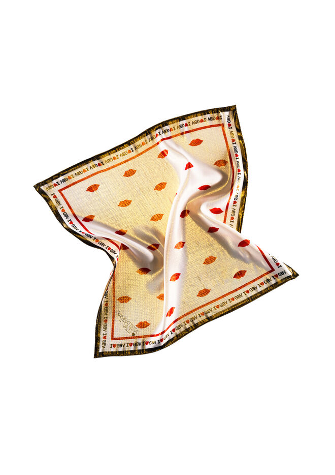 Lenço €39,99, Giambattista Valli x H&M