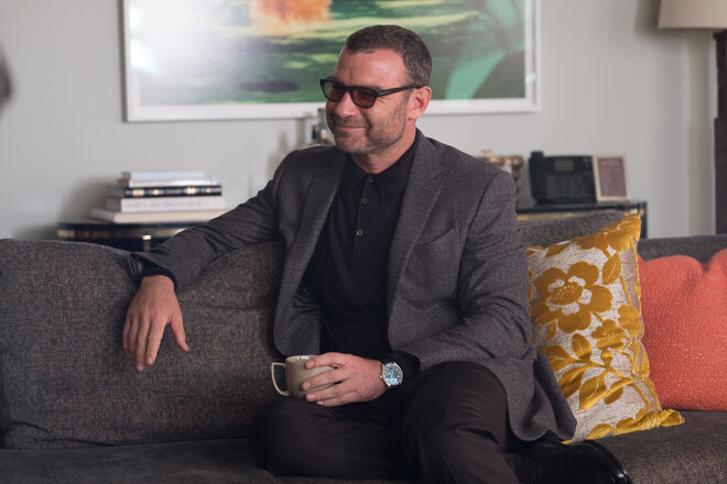 Liev Schreiber é Roland Pollard