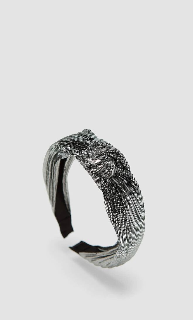 Bandolete, €5,99, Stradivarius