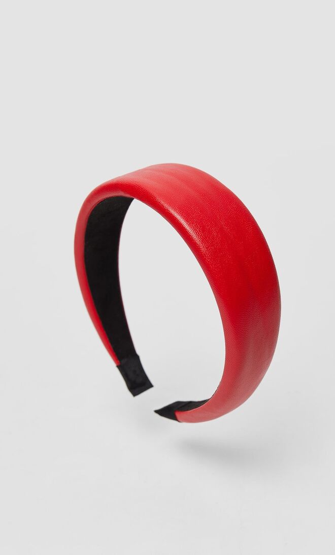 Bandolete, €5,99, Stradivarius