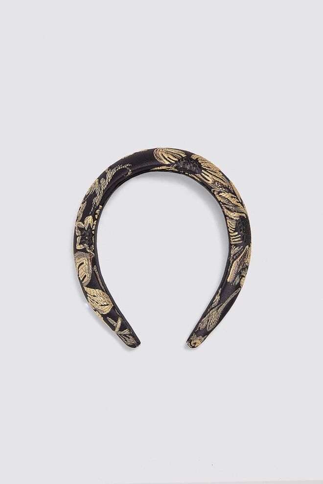 Bandolete, €9,95, Zara 