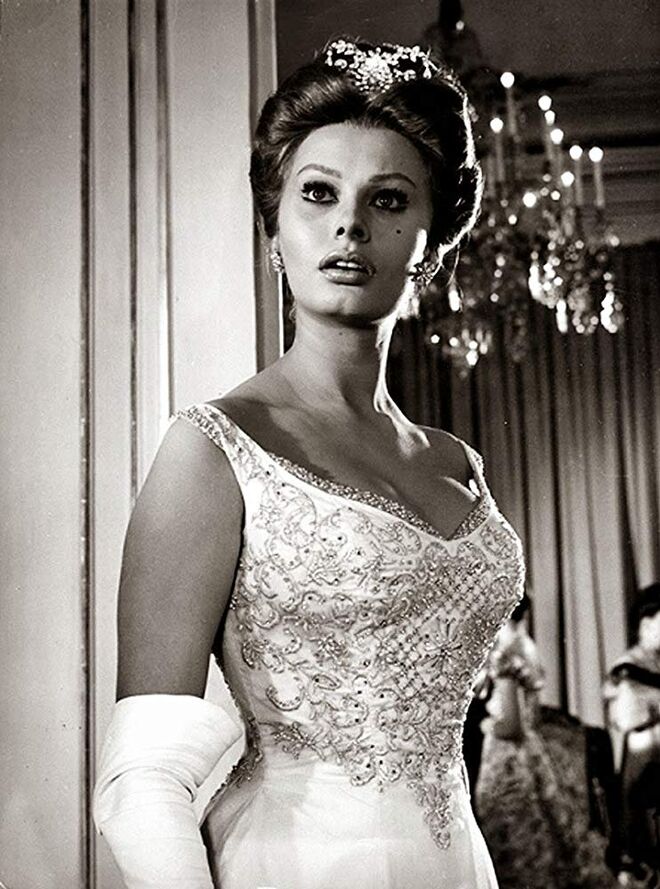 Sophia Loren - Virgem