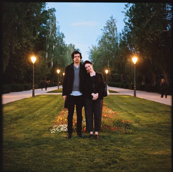 Geoffrey Arend e Christina Hendricks