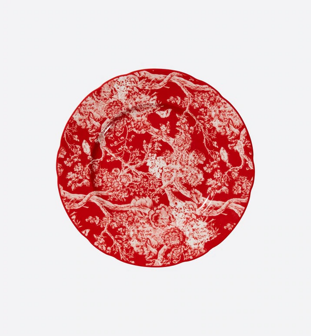 Prato da coleção Toile de Jouy, €90, Dior 