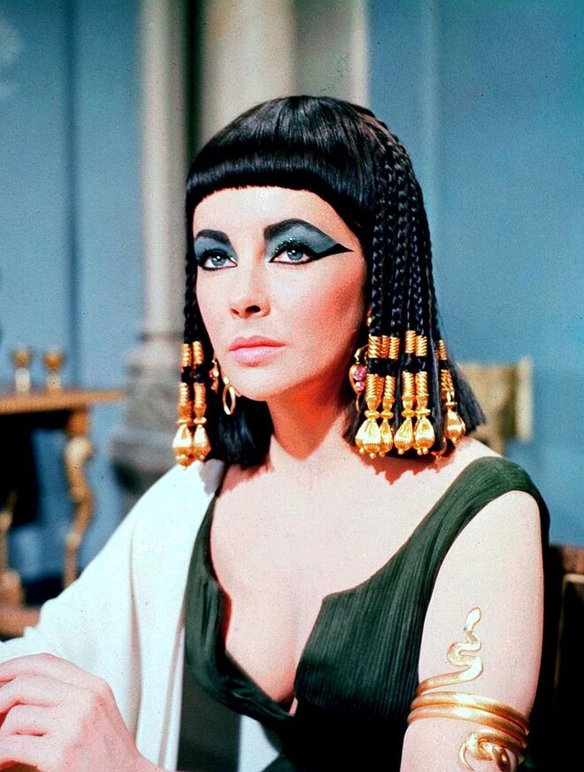 Elisabeth Taylor em "Cleópatra"