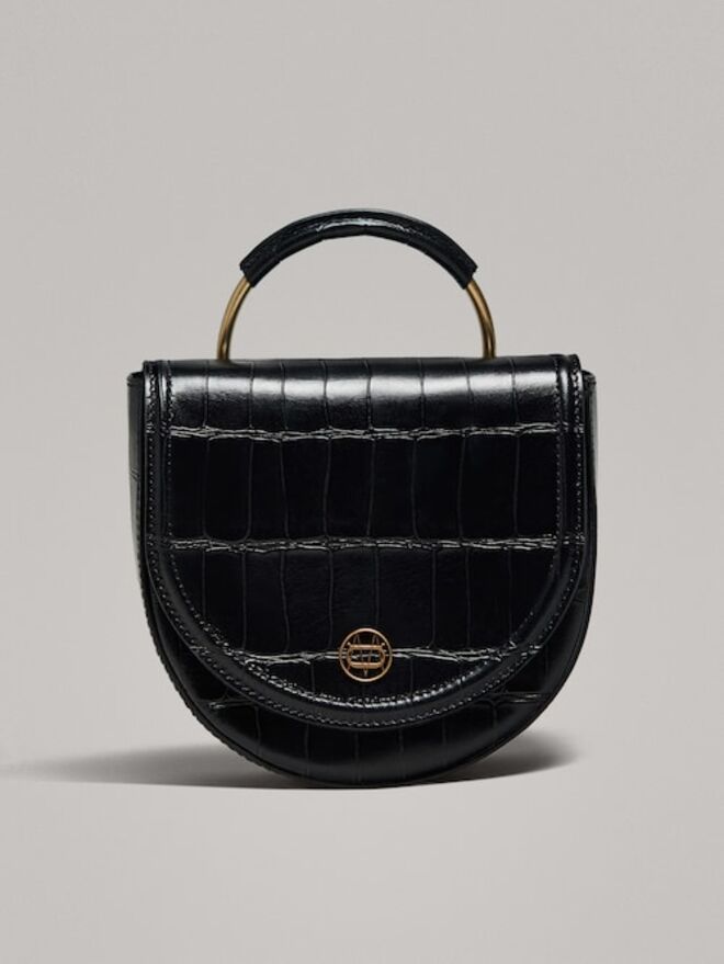 Carteira, €89,95, Massimo Dutti 