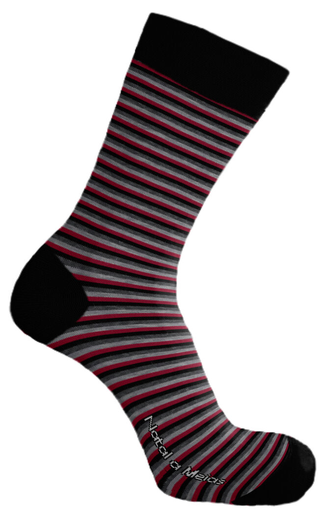 Meia masculina da campanha Natal a Meias, €5 o par, sendo que €2,50 irão reverter para a Liga dos Bombeiros Portugueses, Calzedonia