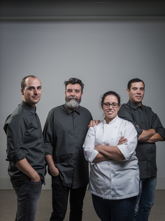 Parte da equipa, liderada pelo chef Nuno Mendes e o chef executivo Bruno Rocha.