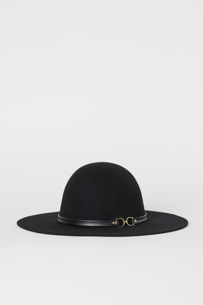 Chapéu, €24,99, H&M 