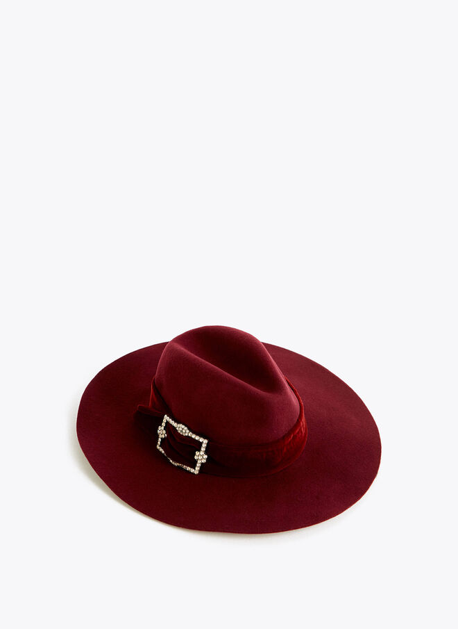 Chapéu, €69, Uterqüe 