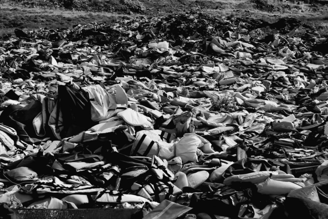 Vidas Esquecidas, uma exposição de fotografia que retrata a experiência de Dulce Machado Moria em Lesbos.