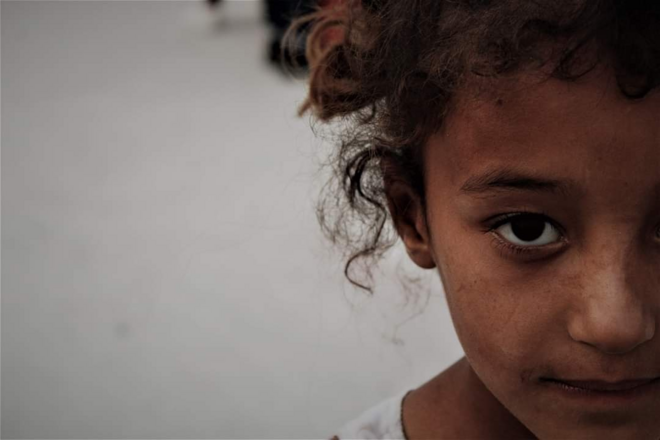 Vidas Esquecidas, uma exposição de fotografia que retrata a experiência de Dulce Machado Moria em Lesbos.