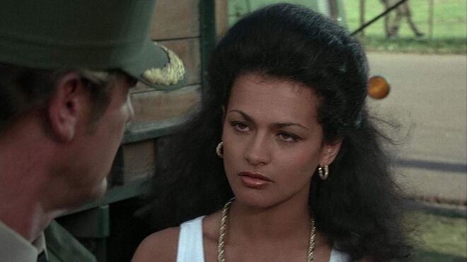 #49 Tina Hudson como Bianca em ‘007 - Operação Tentáculo’ (1983)
