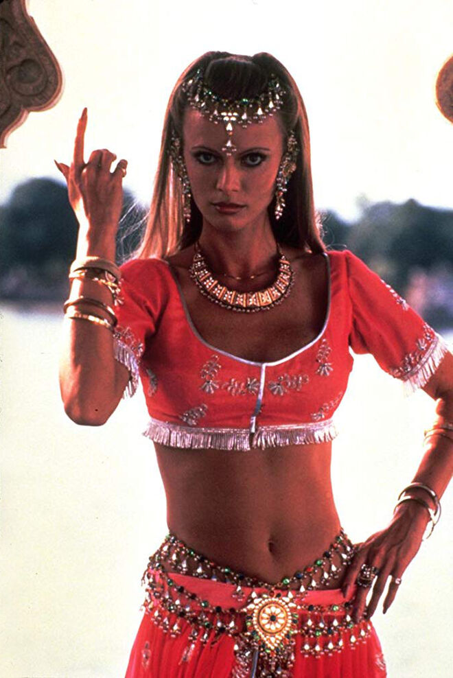 #48 Kristina Wayborn como Magda em ‘007 - Operação Tentáculo’ (1983)