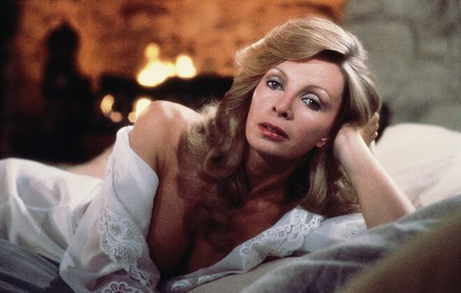 #46 Cassandra Harris como Condessa Lisl von Schlaf em ‘007 - Missão Ultra-Secreta’ (1981)