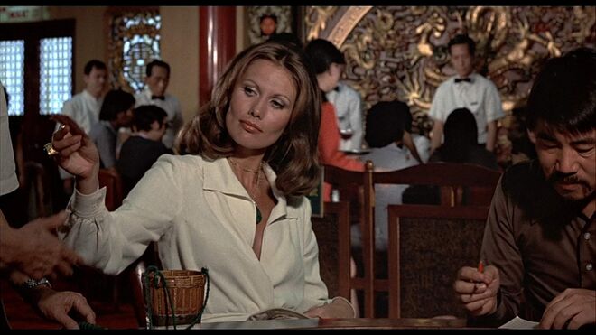#33 Maud Adams como Andrea Anders em ‘007 e o Homem da Pistola Dourada’ (1974)