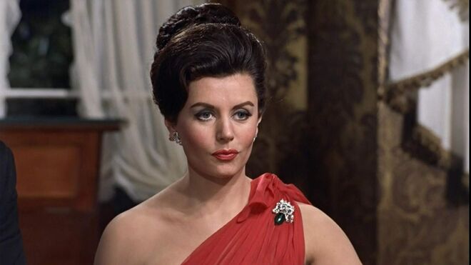 #2 Eunice Gayson como Sylvia Trench em ‘Agente Secreto 007’ (1962)