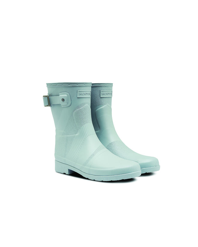 Slim Fit Wave Texture Short Wellington Boots no tom Stormy Grey, €140, Hunter