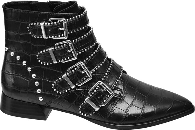 Botas em pele, €44,90, Deichmann