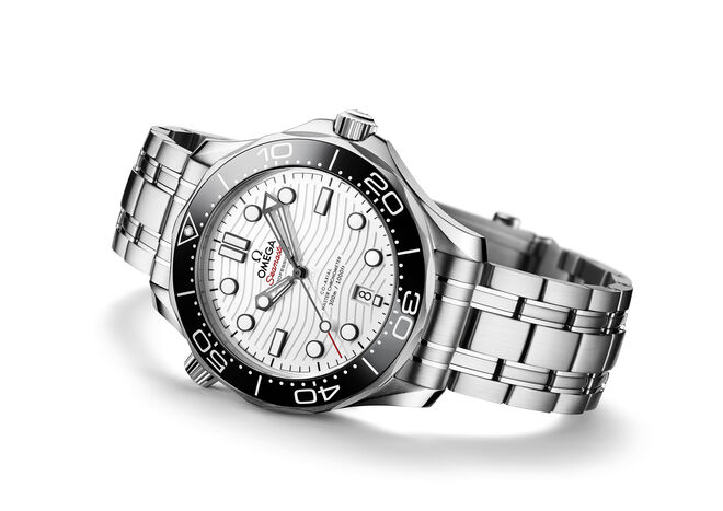 Relógio Seamaster Diver em aço, €4980, Omega na Boutique dos Relógios