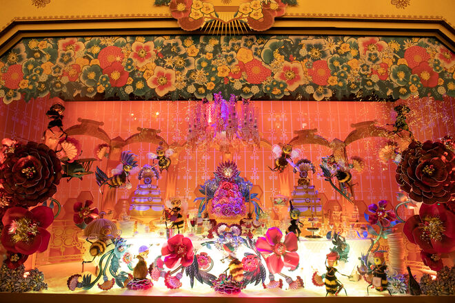 As montras das galerias Lafayette, Paris.