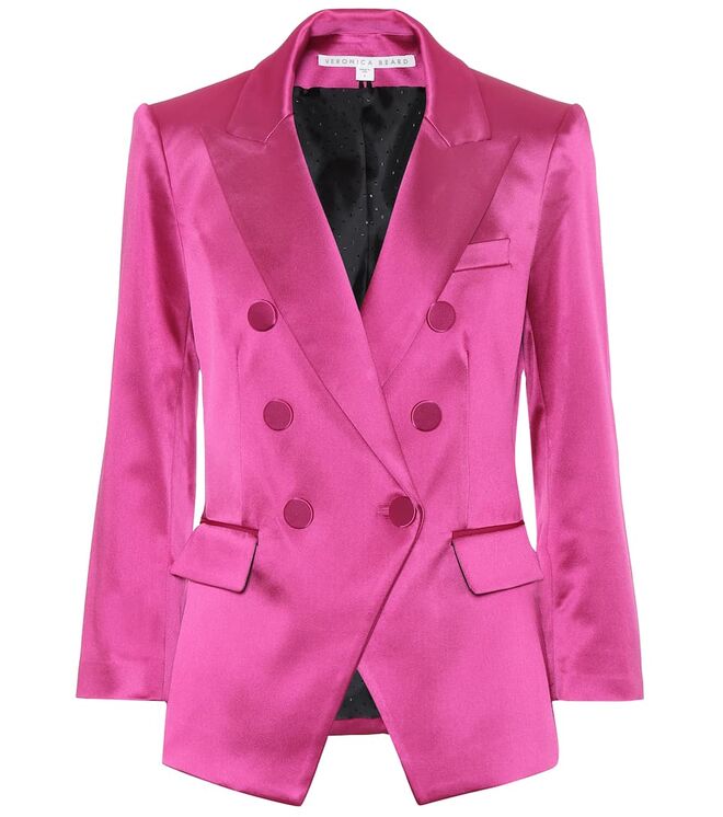 Blazer em cetim, €750, Veronica Beard, em mytheresa.com