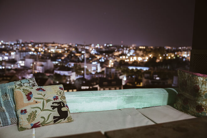 Lost In, Lisboa | No bairro mais trendy de Lisboa, o Lost In elaborou um menu exótico que junta o melhor entre o Oriente e o Mediterrâneo (a 120€ com bebidas incluídas e um menu vegetariano pelo mesmo valor). 