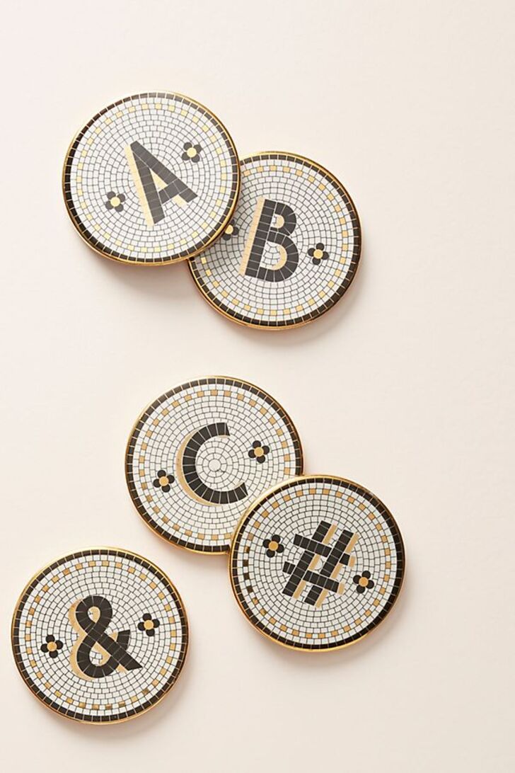 Porta-copos, €9 cada, Anthropologie, em www.anthropologie.com
