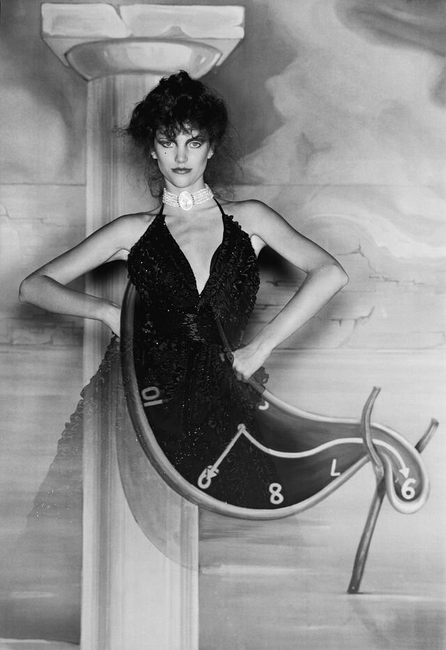 About Time: Fashion and Duration. De 7 de maio a 7 de setembro. Costume Institute no Metropolitan Museum, Nova Iorque. Surreal, David Bailey, 1980.