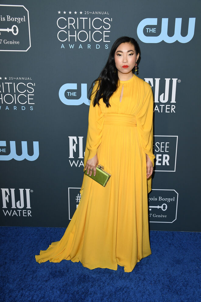 Awkwafina em Elie Saab 