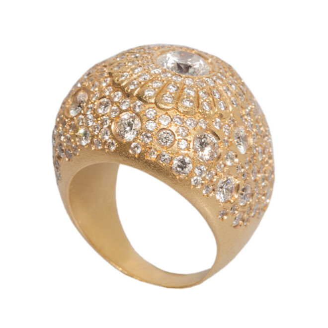 Anel Paraíso em ouro com diamantes, €5 890, Rosarinho Cruz 